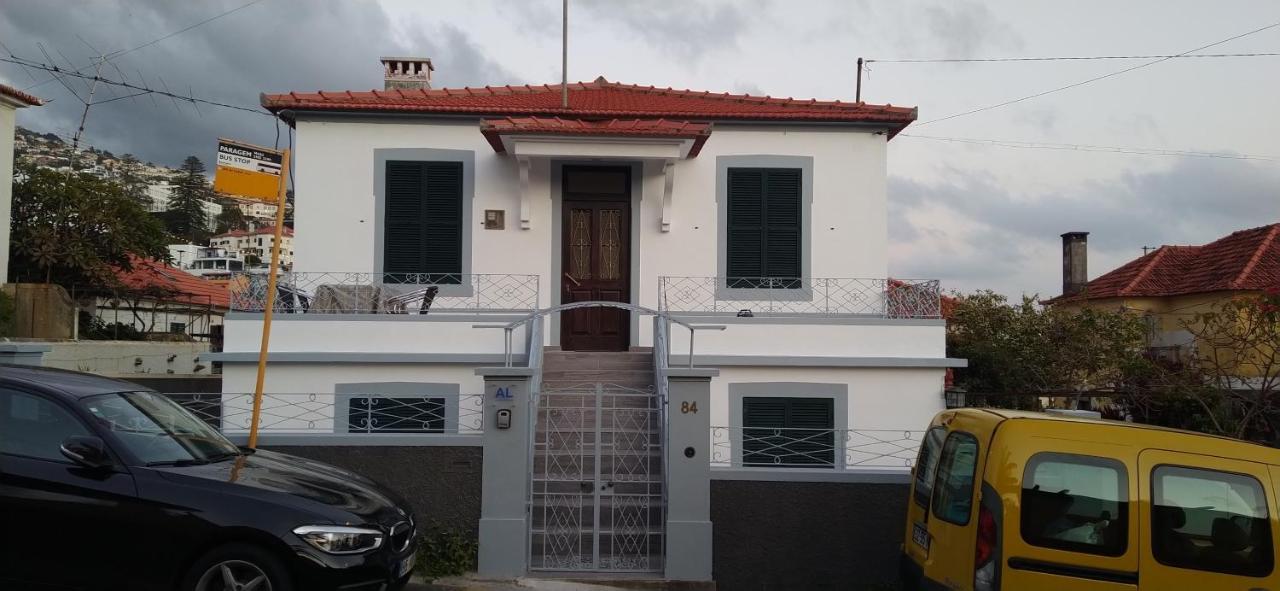 Сasa de vacaciones Bus Stop House 84